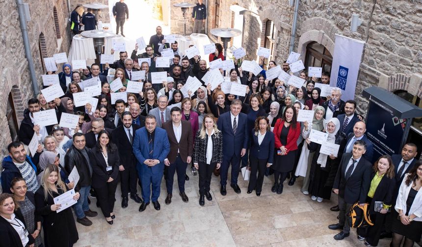 Roman Gençler Meslek Fabrikası'ndan Mezun Oldu