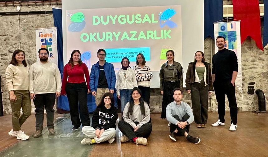 İzmirli Gençler 'Duygusal Okuryazarlık Atölyesi' ile Farkındalık Kazandı