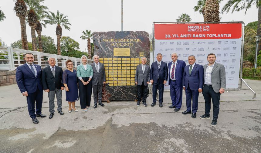 Marble İzmir'in 30. Yılına Özel Anıt Kültürpark'ta Açıldı