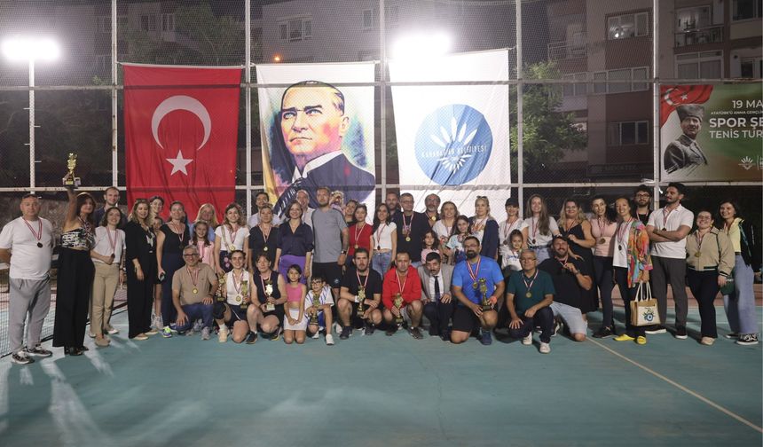 Karabağlar'ın Kortlarda 19 Mayıs Heyecanı