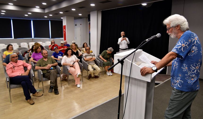 Bornova'da Şiirle Mevsimlere Dokunuş