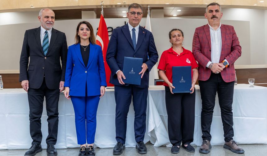 İzmir'de Grev Sona Erdi: İlk TİS İmzalandı