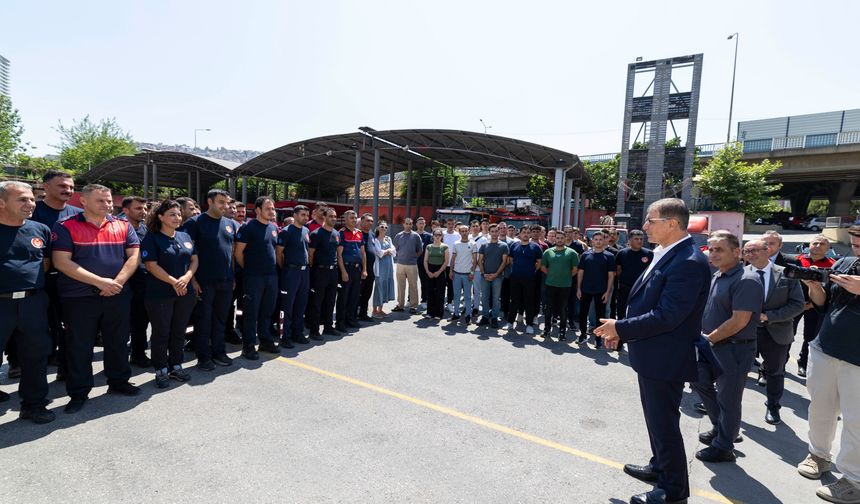 Başkan Tugay'dan İtfaiyecilere Teşekkür Ziyareti