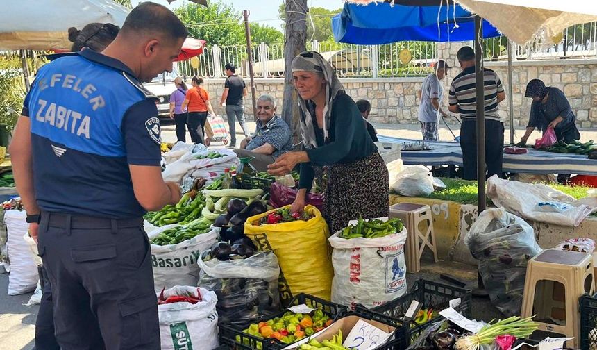 Efeler'in Ekiplerinden Pazarlarda Etiket Denetimi