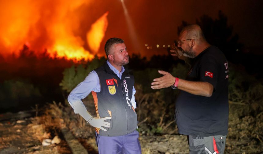 Buca Tüm Gece Alevlerle Mücadele Etti
