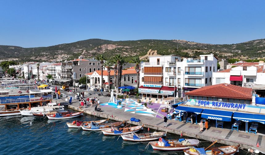 Foça'ya 'Güzel İzmir' Dokunuşu