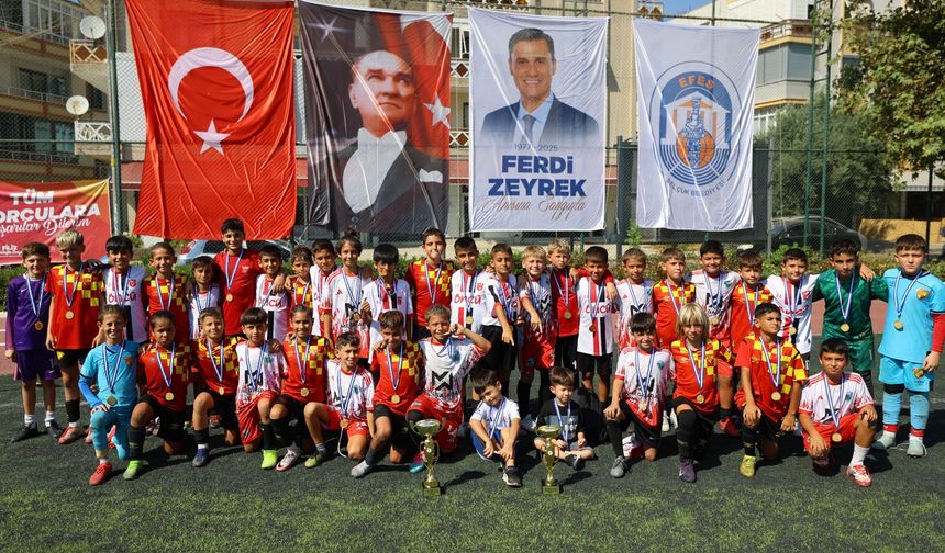 Efes Selçuk'ta Ferdi Zeyrek Futbol Müsabakaları Heyecanı