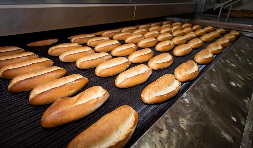 İzmir'de Halk Ekmek 10 Lira Oldu