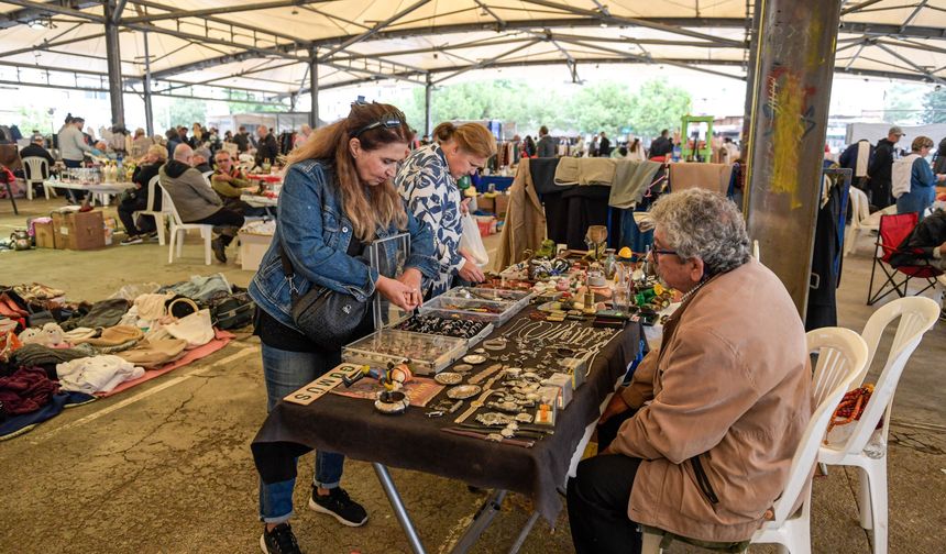 İkinci El Pazarı 5 İlçede Dayanışmayı Büyütüyor