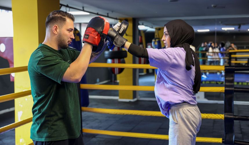 Bucalı Kadınlar Şiddete Karşı Kick Boks Öğreniyor
