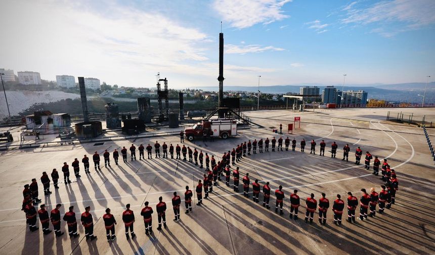 İzmir İtfaiyesi'nden 10 Kasım'da Anlamlı Tören