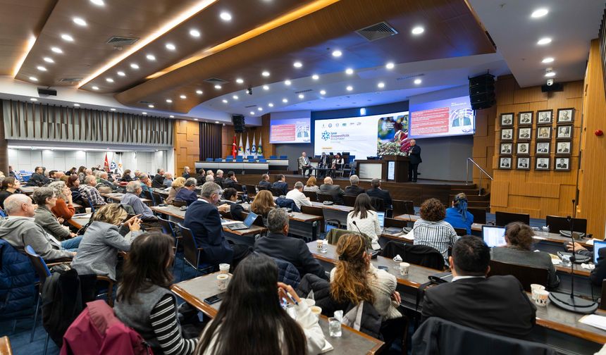 İzmir'de Kooperatifçiliğe Mercek Tutuldu