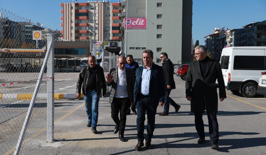 Başkan Yetişkin Kurtuluş Pazar Yerini İnceledi