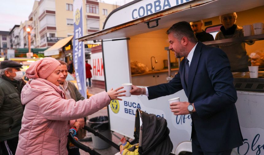 Buca Belediyesi'nden Sıcak Çorba İkramı