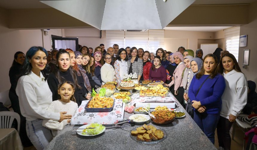 Karabağlar Mutfak Akademi'de Kadın Emeği Taçlandı