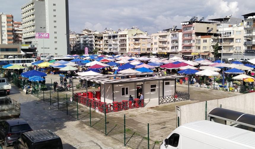 Kurtuluş Semt Pazarı Yeni Yerinde Hizmete Başladı