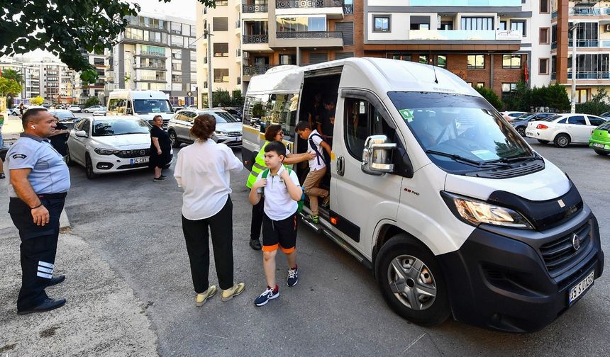 İzmir'de Öğrenci Servis Ücretleri Belli Oldu