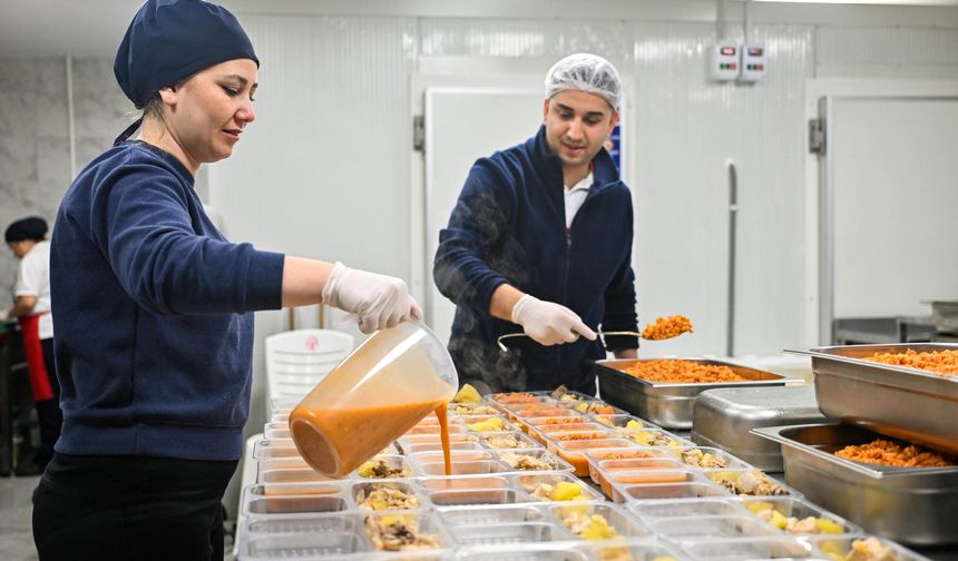Kent Lokantası'nda Dayanışma Sofrası Büyüyor