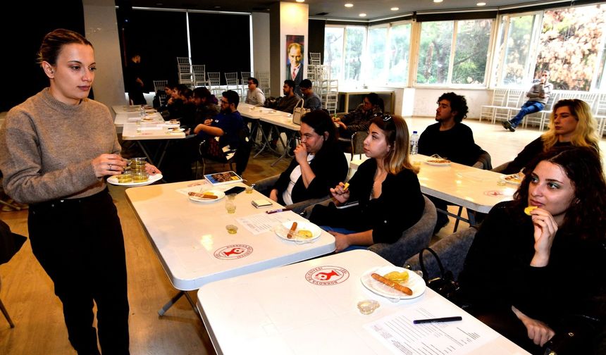 Bornova'da Zeytinyağı Kültürü Geleceğe Taşınıyor