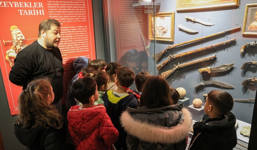 Efeler'in Minikleri Tarih Yolculuğunda