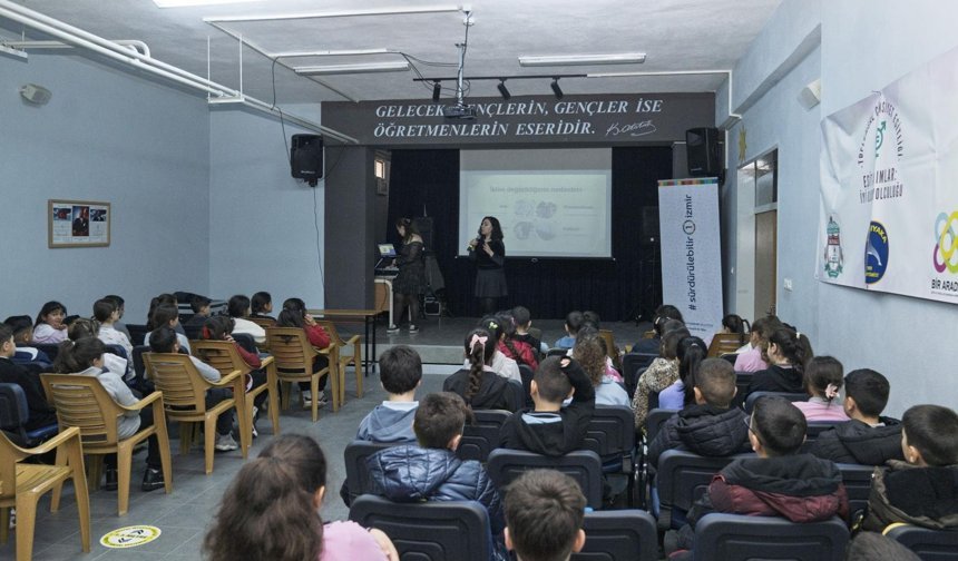 İzmir'de Çocuklar İklim İçin Ayakta