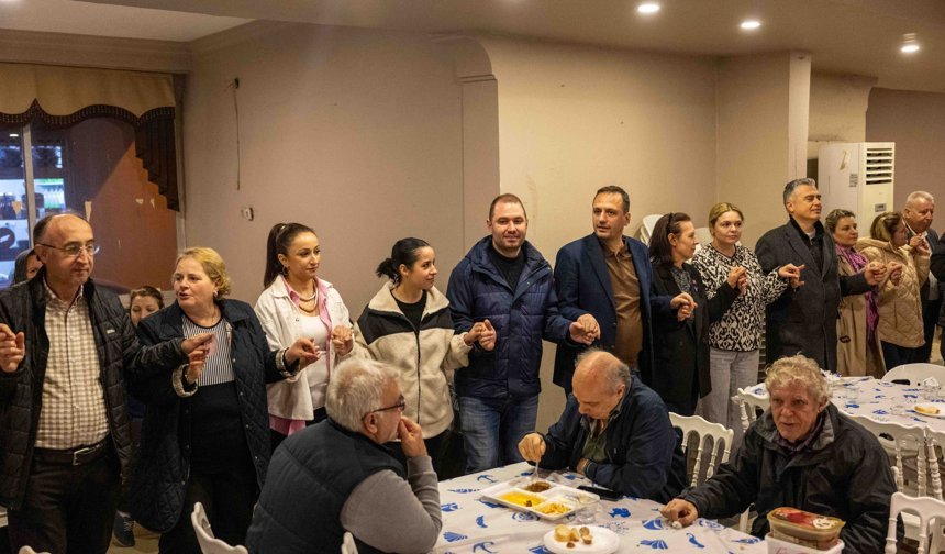 Başkan Eşki Makedonya Göçmenlerinin İftar Sofrasına Konuk Oldu