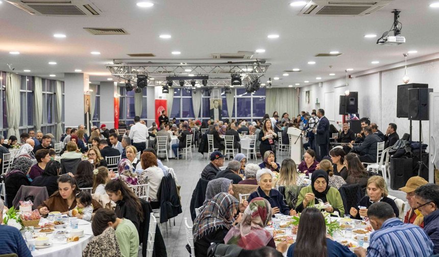 Bornova'da Vefa Sofrası: Şehit Aileleri ve Gazilerle Duygu Dolu İftar