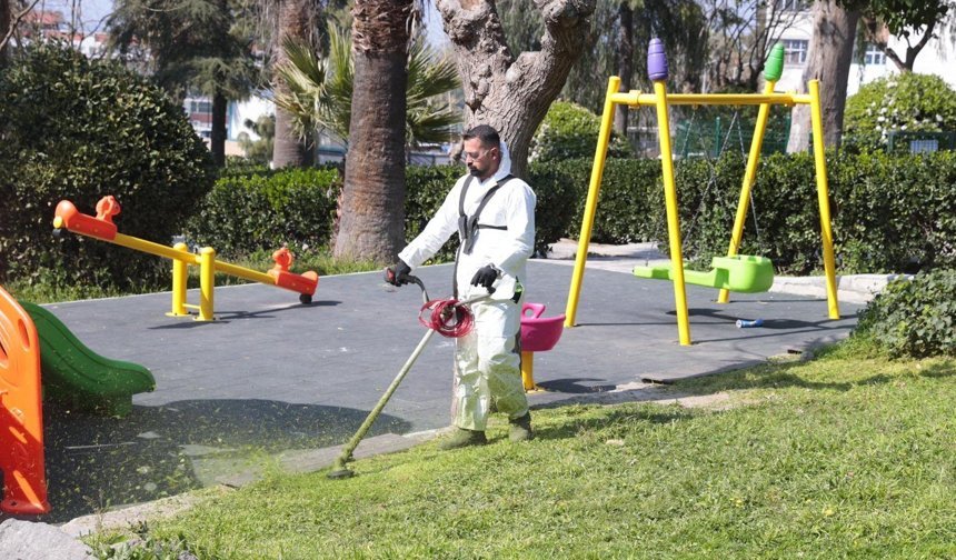 Konak'ın Parkları Bayramda Çiçek Gibi