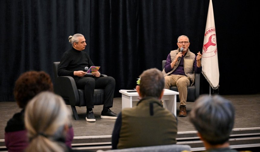 Aydın Şimşek Bornova'da Edebiyatın Bilinmeyenlerini Anlattı