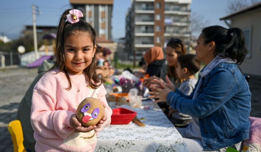 Bornovalı Miniklere Çim Adam Atölyesi