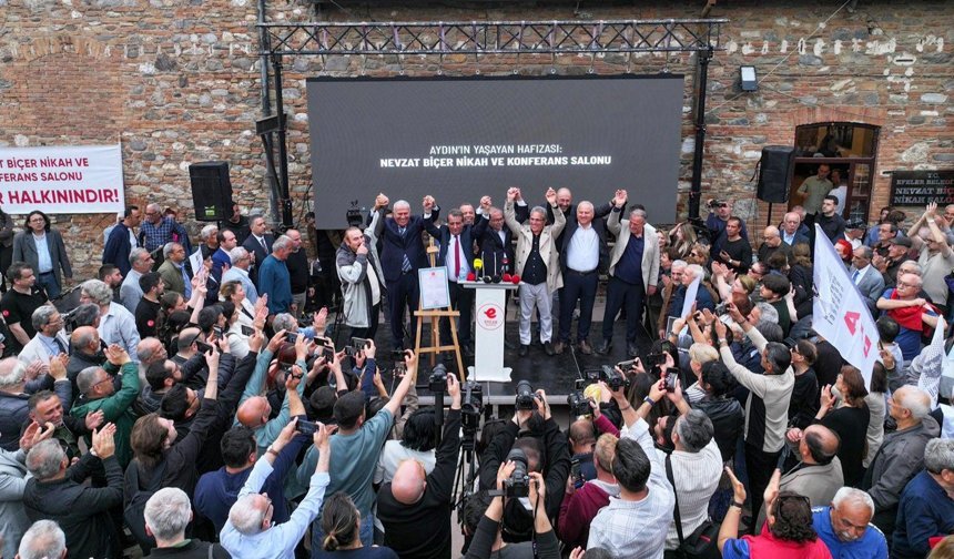 Efeler Halkından 'Nevzat Biçer'in Vakıflar'a Devrine Tepki