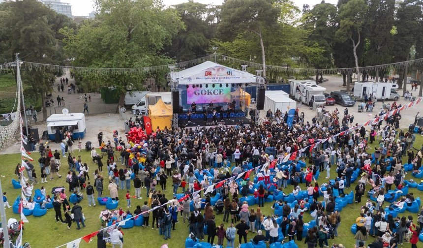 23 Nisan Coşkusu İzmir'i Sardı