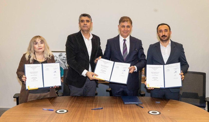 İzmir Büyükşehir'de 6 Bin Memuru Kapsayan TİS İmzalandı