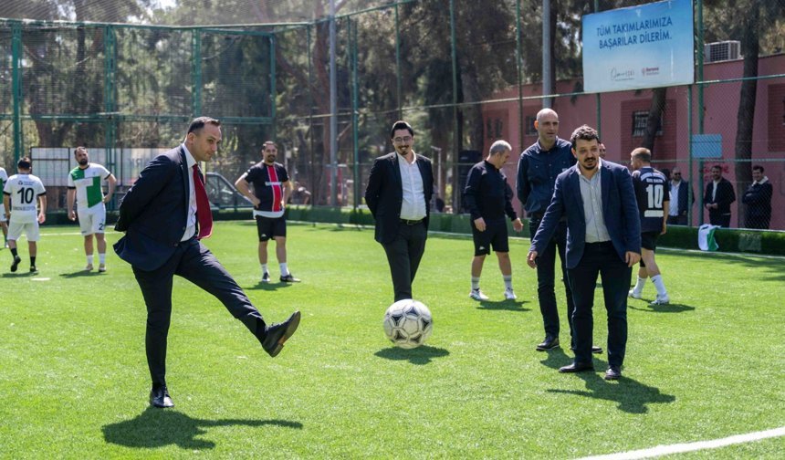 Bornova Belediyesi'nde Dostluk Sahaya Taşındı