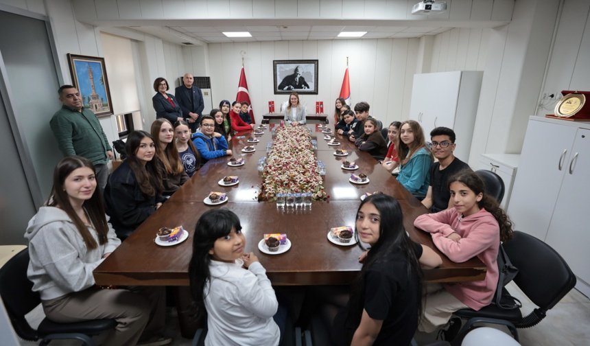 Başkan Mutlu 23 Nisan'da Çocuk Meclisi'ni Konuk Etti