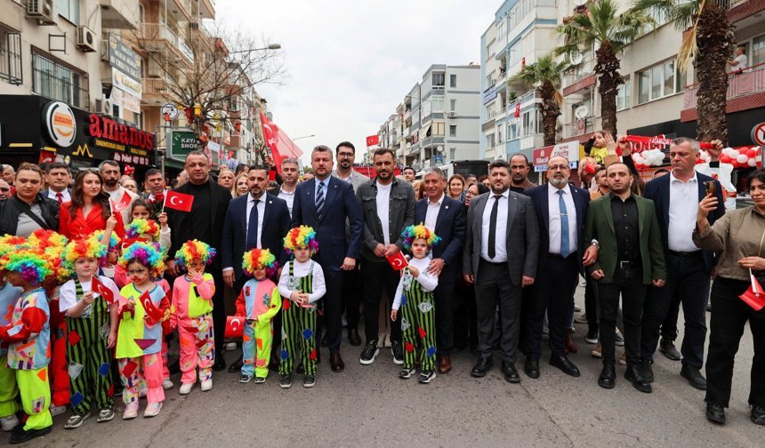 Buca'da 23 Nisan Coşkuyla Kutlandı