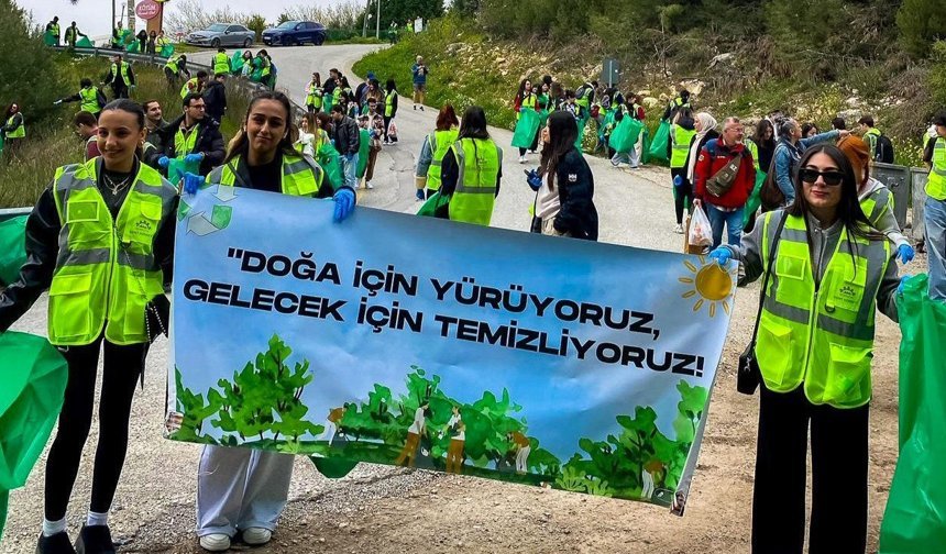 Bornova'da Anlamlı Temizlik Hareketi