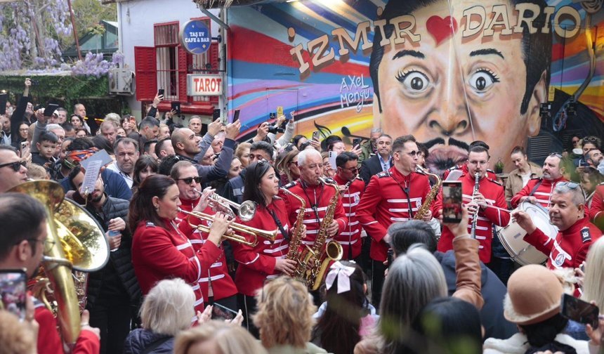 Konak'tan Dario Moreno İçin Unutulmaz Şenlik