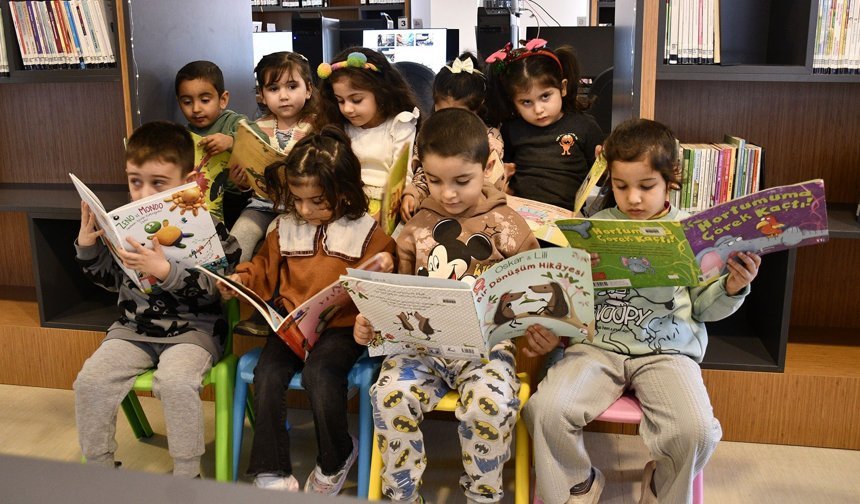 Kuşadası Kütüphaneler Haftasını Dopdolu Etkinliklerle Karşıladı