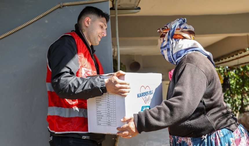 Başkan Yetişkin ile Efeler'de Dayanışma Rüzgarı: "Kimse Kendini Yalnız Hissetmeyecek"