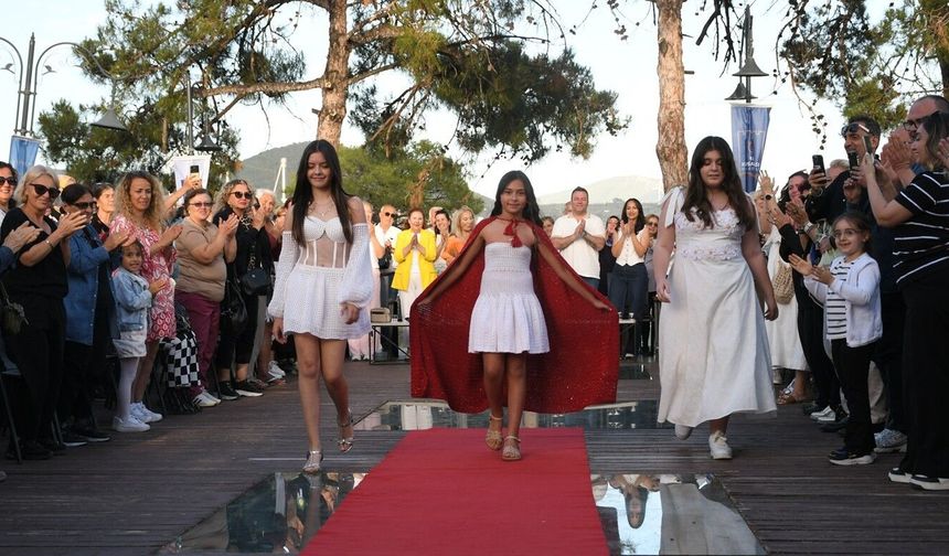 Tarihi Güvercinada'da Kadın Emeği Podyuma Taşındı
