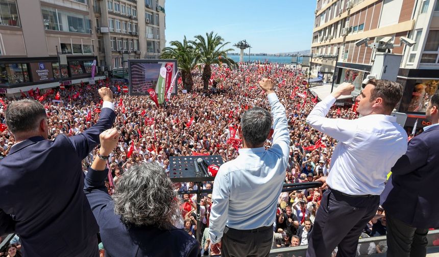 Özgür Özel İzmir'den Çağrı Yaptı: "Genel Başkanı 2 Milyon CHP'li Seçsin"
