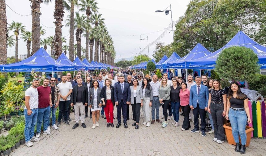 3. İzmir Balkon ve Bahçe Bitkileri Festivali Başladı
