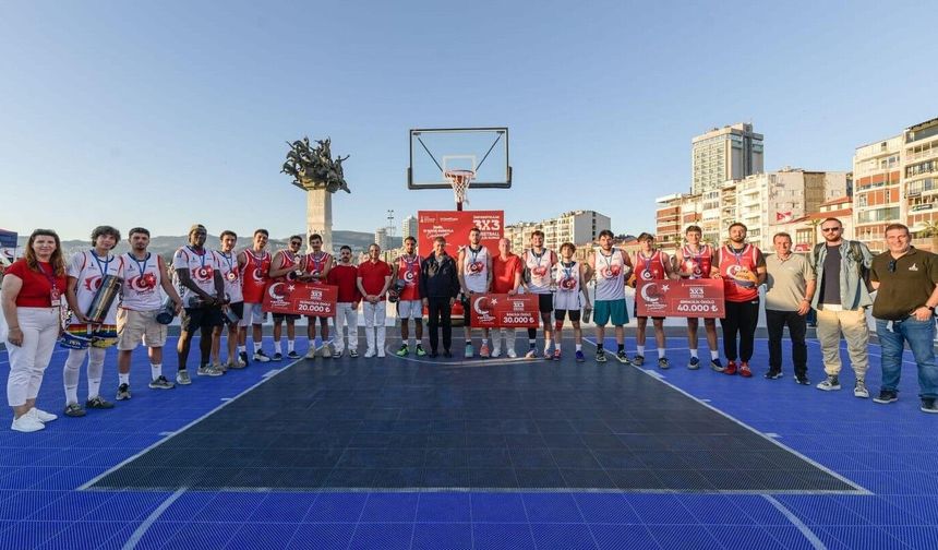 İzmir'de 3X3 Basketbol Gençlik Kupası Heyecanı Yaşandı