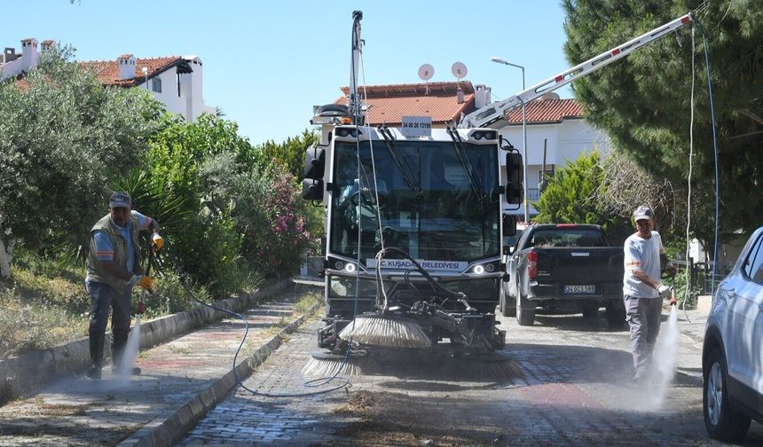 Kuşadası'nda 'Küçük Dev' Bucher Göreve Başladı