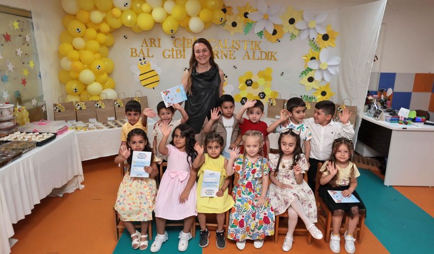 Mutlu Çocuklar'da Karne Heyecanı