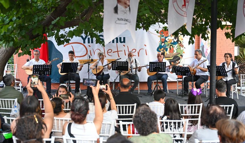 Bornova'da Müzik Rüzgarı: Sahne Sırası Kursiyerlerindi