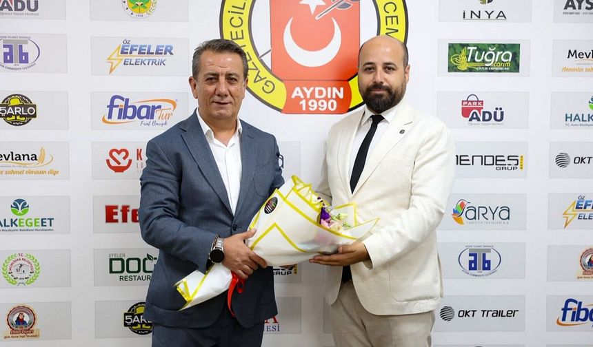 Başkan Yetişkin Basın Özgürlüğü Günü'nde Gazetecilerle Buluştu