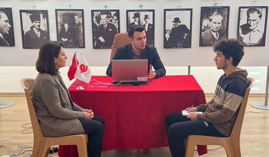 Efeler'de Üniversite Adaylarına Ücretsiz Tercih Desteği
