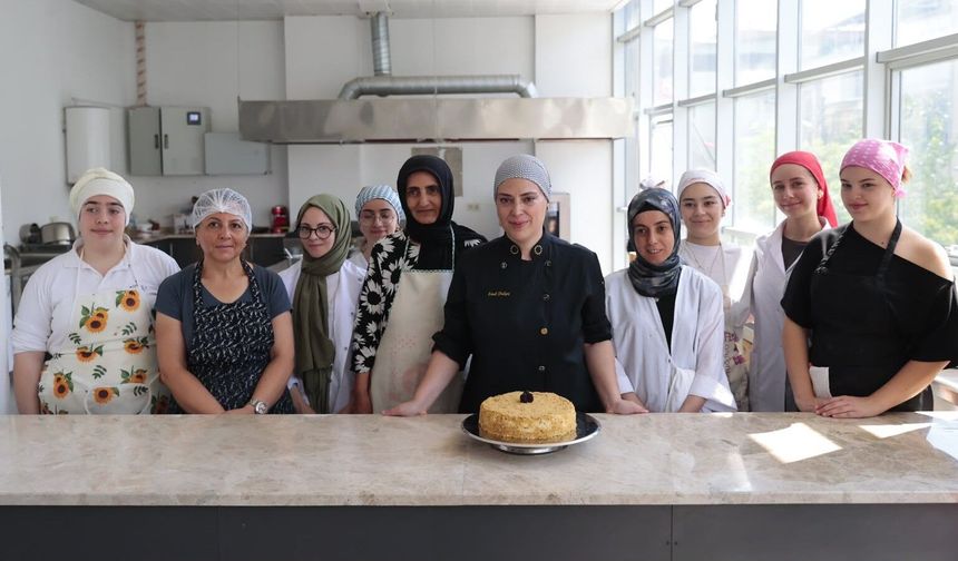 Konaklı Kadınlar Temel Pastacılık Eğitimi'yle Üretim ve İstihdama Katılıyor